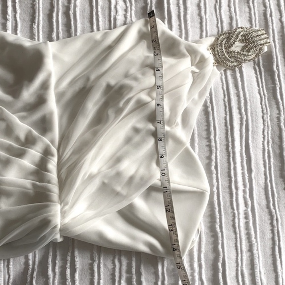 Cache White One Shoulder Cocktail Dress - Picture 14 of 17